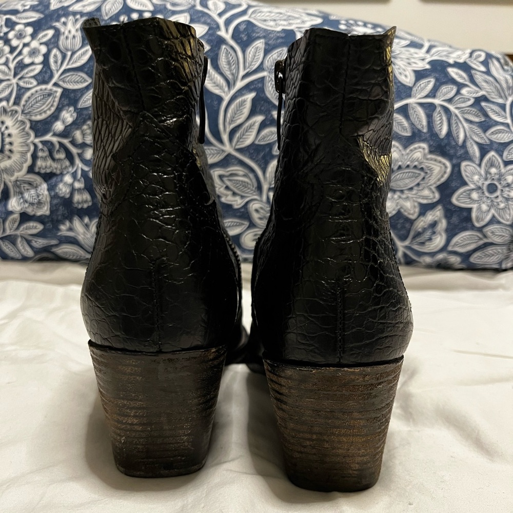 Paul Green, Black Croc-Embossed Ankle Boots - Picture 4 of 14